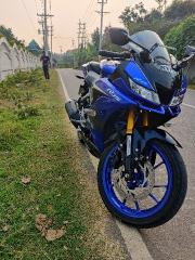 YAMAHA R15 V3